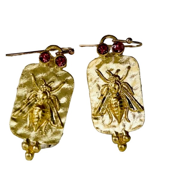 Bohemian Bee Design Earrings - Picture 8 of 8